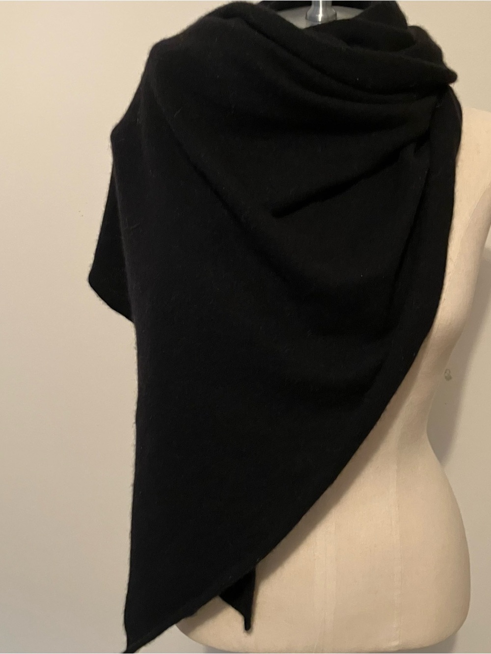 Portolano Cashmere Black Shawl Pashmina Scarf Wrap 20x 80in Minimalist Old Money